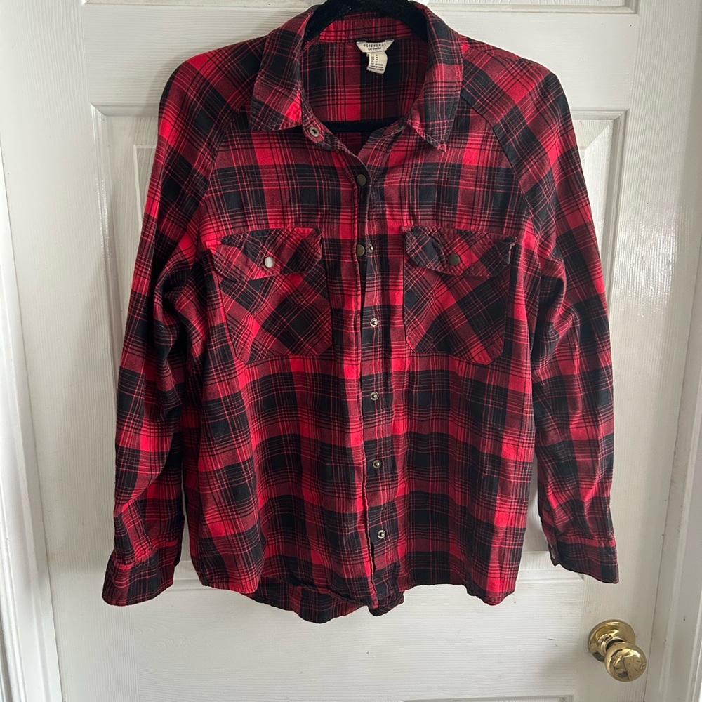 Forever 21 Red and Black Plaid Button-Down Shirt